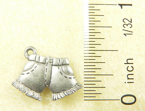 Cut-Off Denim Shorts Charm